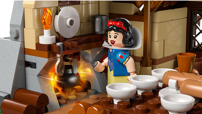LEGO® Disney™ 43242 Die Hütte von Schneewittchen und den sieben Zwergen